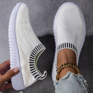 Ultra-lightweight non-slip sneakers
