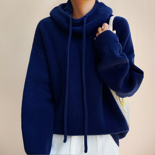 Lia - Sophisticated high-neck sweater for a chic look